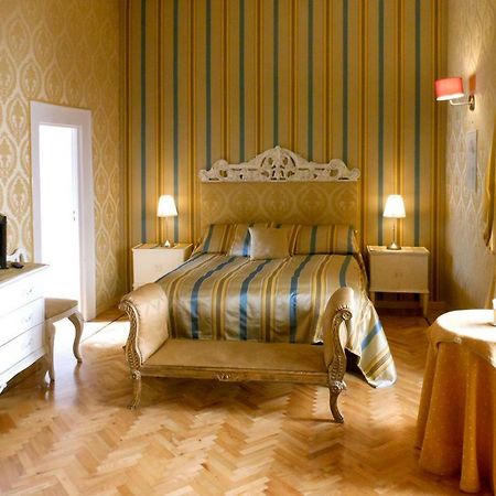 مبيت وإفطار بيتونتو Palazzo Antica Via Appia المظهر الخارجي الصورة