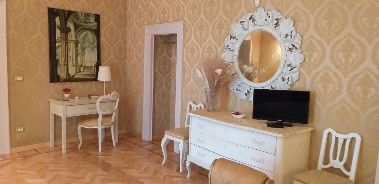 مبيت وإفطار بيتونتو Palazzo Antica Via Appia المظهر الخارجي الصورة